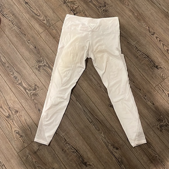white ongasoft leggings - Picture 3 of 3